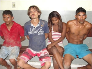 Da esq. para dir.: Tiago Melo, Cícero Jr, Ciane Silva e Wellington França foram presos por PMs do 8º BPM