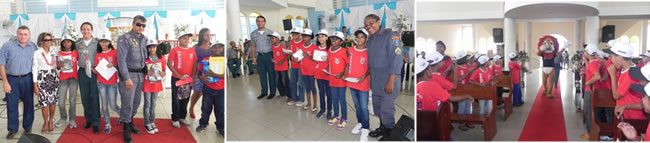 Autoridades, instrutores, formandos e o mascote do PROERD (Leão DAREN) destforma