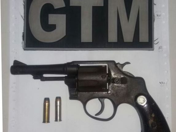 ARMA DE FOGO É APREENDIDA NO SÁ VIANA POR POLICIAIS DO 1° BPM