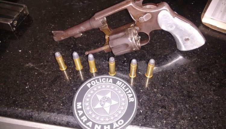 Policiais Militares prendem homem com arma de fogo em Santa Quitéria-MA