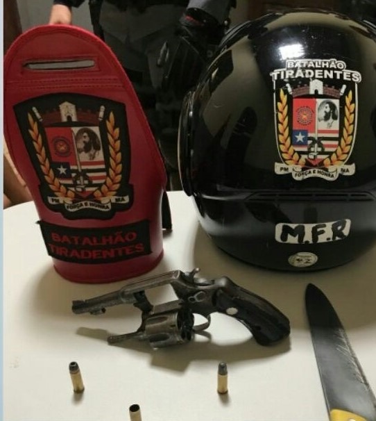 Armas encontrada com os suspeitos