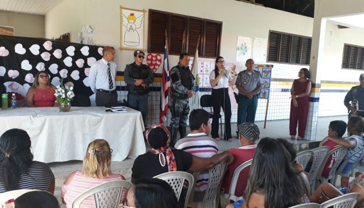 COMANDO DE MISSÕES ESPECIAIS ( CME) PARTICIPA DE HOMENAGEM AO DIA DAS MÃES, EM ESCOLA DO BAIRRO SÃO RAIMUNDO