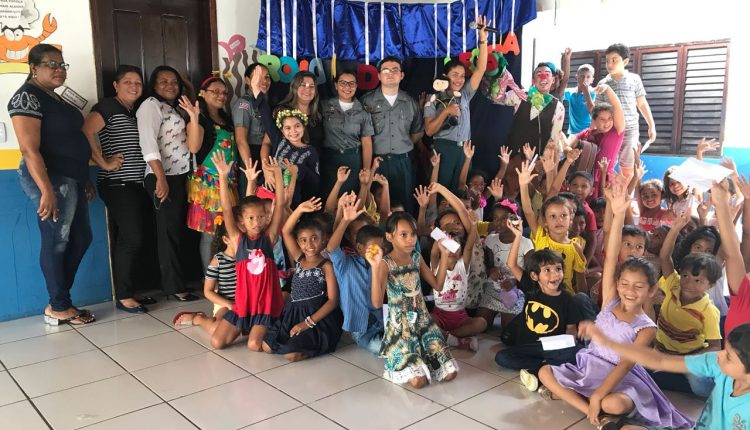 Ronda da Alegria realizada palestras para crianças na Raposa
