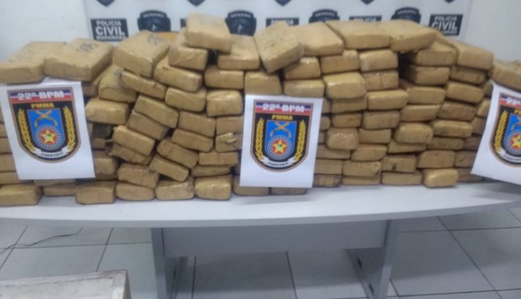 22º BPM APREENDE 130 KG DE MACONHA PRENSADA EM PAÇO LUMIAR