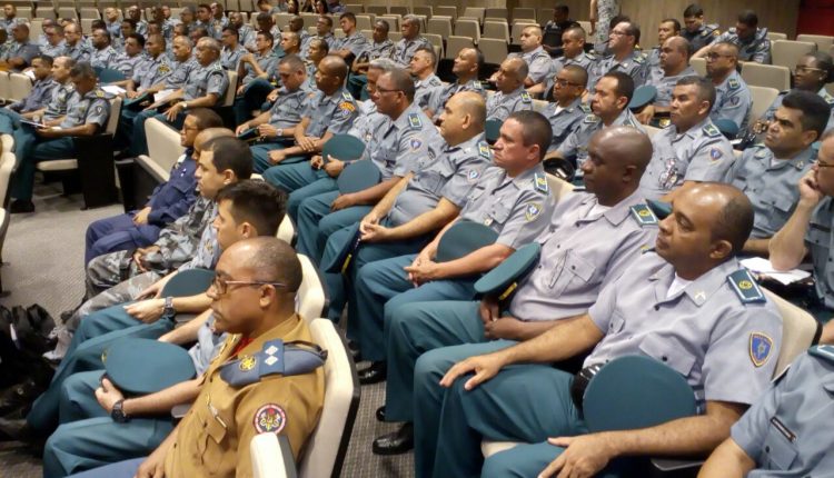 AULA INAUGURAL DO 9º CURSO DE HABILITAÇÃO DE OFICIAIS DA ADMINISTRAÇÃO E ESPECIALISTAS