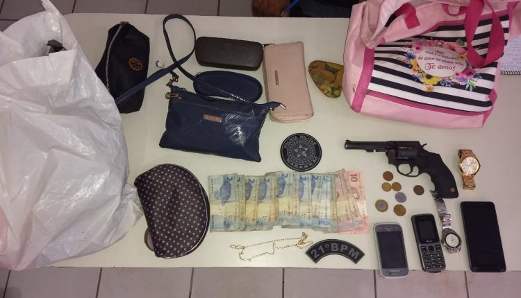 Policiais do 21º BPM prendem suspeitos de roubo e apreendem mais uma arma de fogo