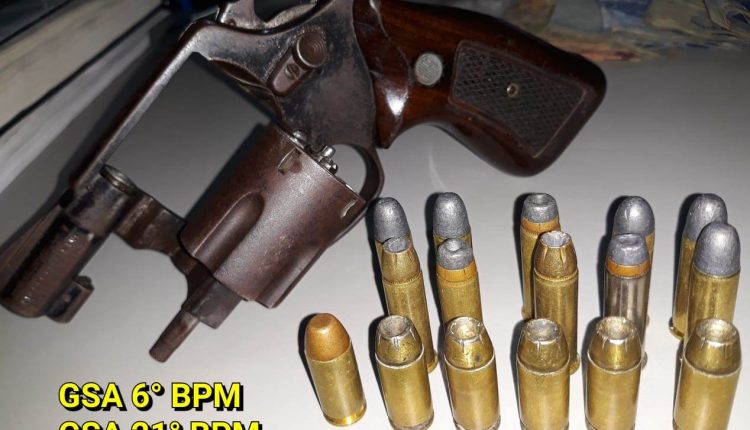 Polícia Militar prende homem com arma de fogo, munições e drogas no Bairro do Maracanã