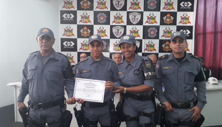 POLICIAIS E AUTORIDADES SÃO HOMENAGEADOS EM SOLENIDADE NO  9º BPM