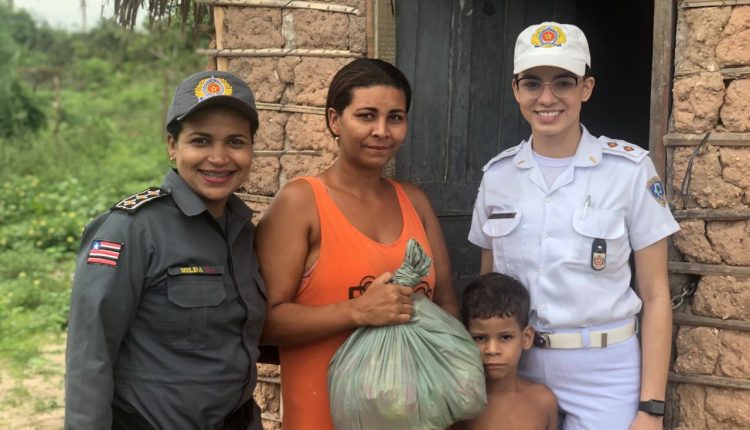 2º BPM EM CAXIAS FAZ AÇÃO SOLIDÁRIA COM ENTREGA DE CESTAS BÁSICAS