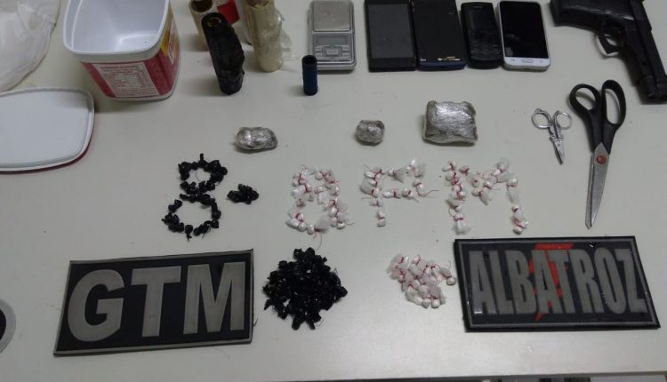 POLICIAIS DO ALBATROZ E GTM DO 8º BPM PRENDEM CRIMINOSO NO BAIRRO BEQUIMÃO