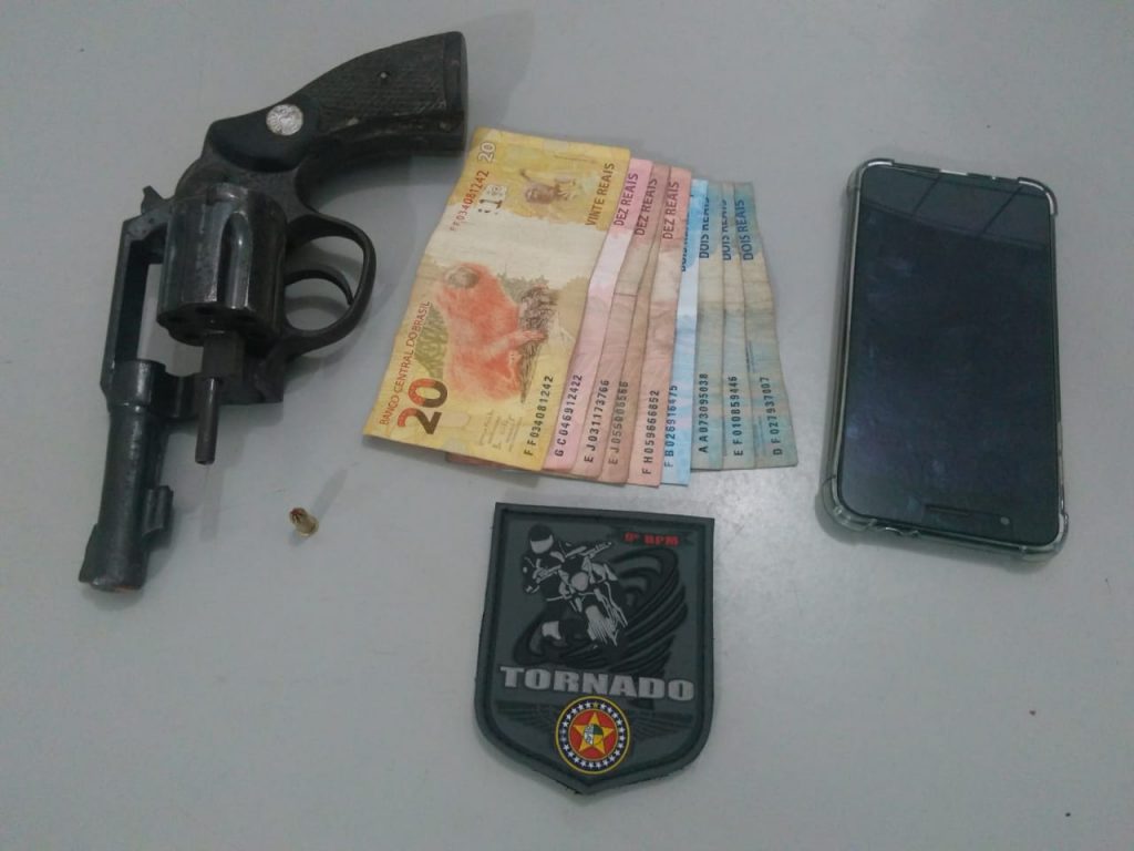 Homem é preso com arma de fogo no João Paulo