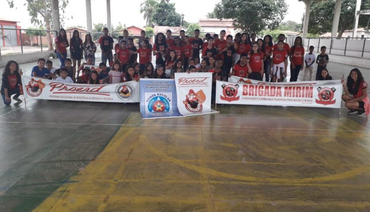 16º BPM REALIZA COLÔNIA DE FÉRIAS COM ALUNOS DO PROERD E BRIGADA MIRIM EM BREJO