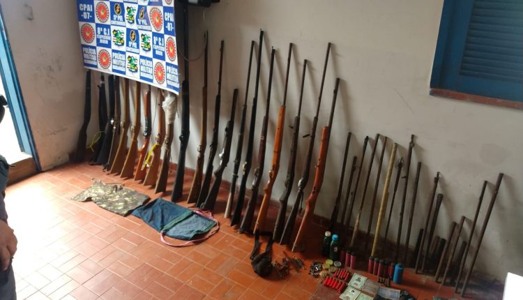 Policiais militares do 28º BPM apreendem 21 armas de fogo em Cantanhede MA