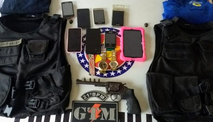 Equipe Tática do 21º Batalhão apreende arma de fogo e prende criminosos