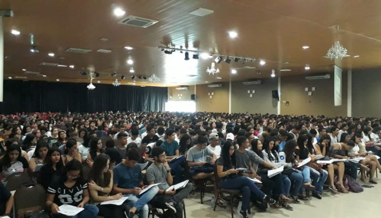 Alunos do CMT-V participam de Mega Revisão do ENEM 2019