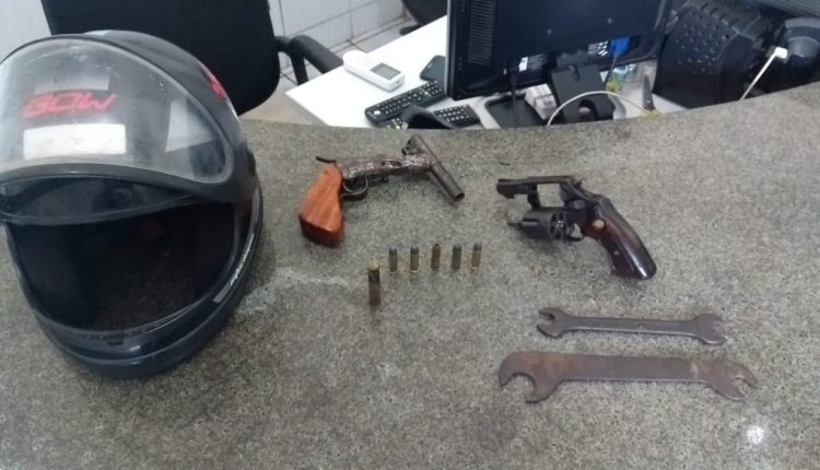 Policiais militares do 16º BPM apreendem armas de fogo