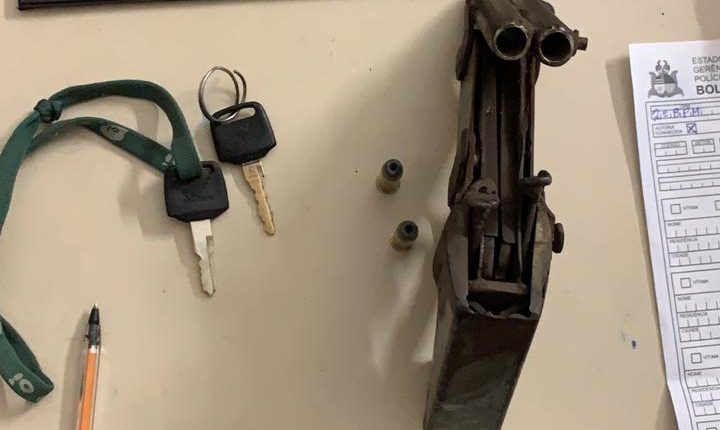 Policiais militares do 2º BPM apreendem armas de fogo em Caxias