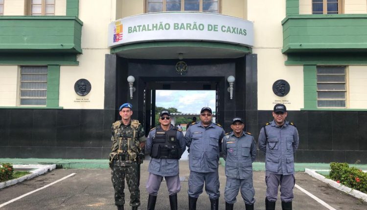 Policiais do 1º RPMONT são homenageados pelo 24º BIS