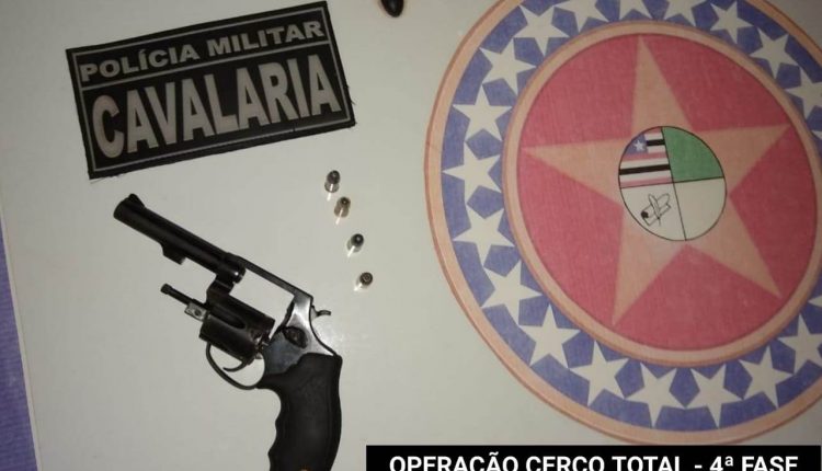 Policiais Militares do 1º Regimento de Policia Montada apreendem arma de fogo