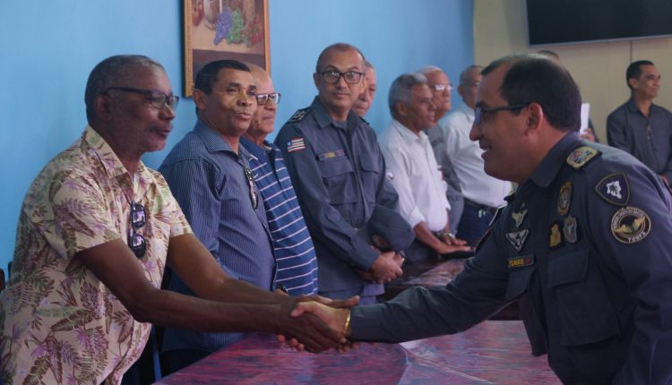 COMANDO DA PM PRESTA HOMENAGEM AOS VETERANOS DA CORPORAÇÃO