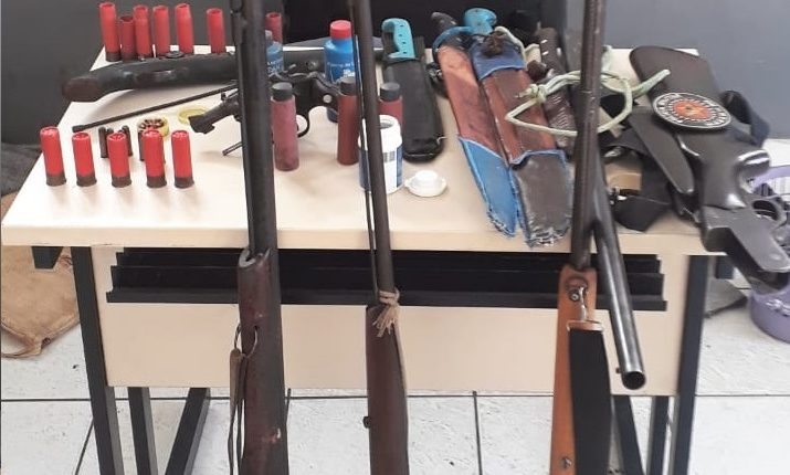 Homem é preso por violência doméstica e posse ilegal de arma de fogo em Caxias