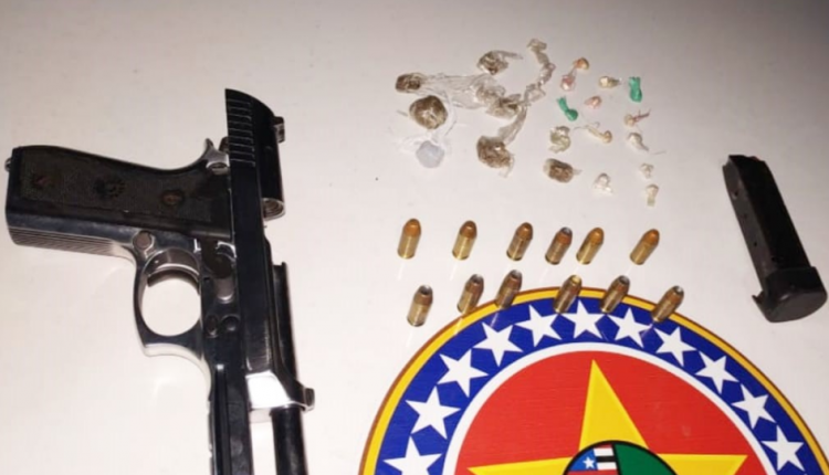 Dois homens são presos por porte ilegal de arma de fogo e tráfico de drogas no Bairro Jardim Tropical