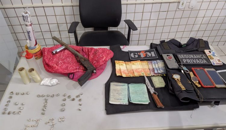 Três homens são presos por tráfico de drogas na capital