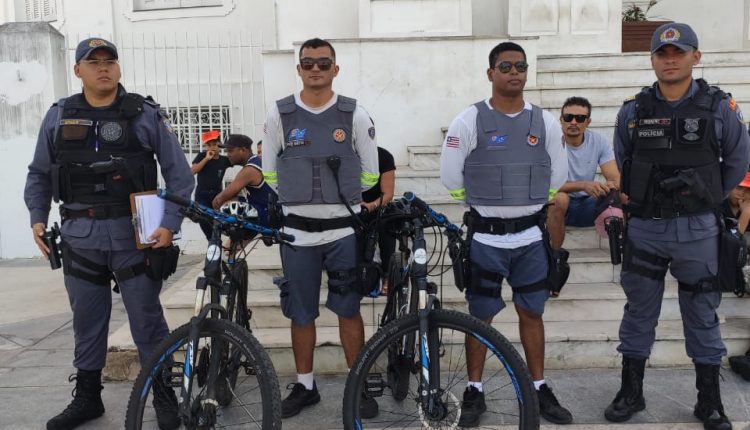 Polícia Militar reforça patrulhamento em toda a área do centro com a operação natal feliz