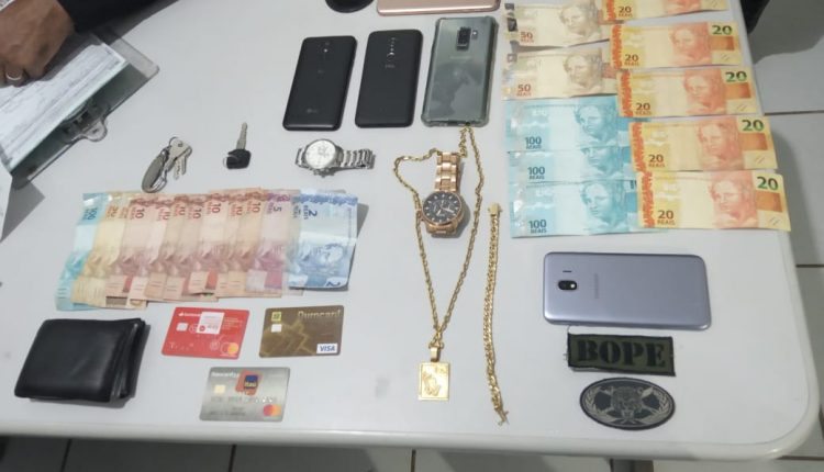 Polícia Militar prende dois suspeitos por praticarem assaltos na capital