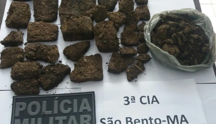 POLÍCIA MILITAR APREENDE GRANDE QUANTIDADE DE MACONHA NA CIDADE DE SÃO BENTO