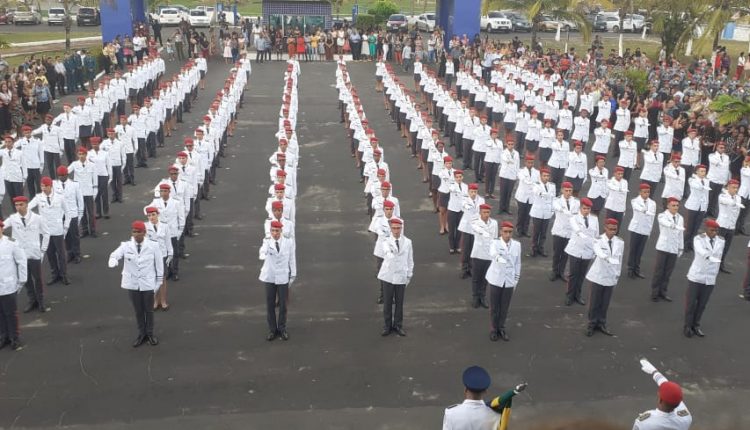 Colégio Militar Tiradentes I realiza solenidade de formatura dos alunos do Ensino Médio