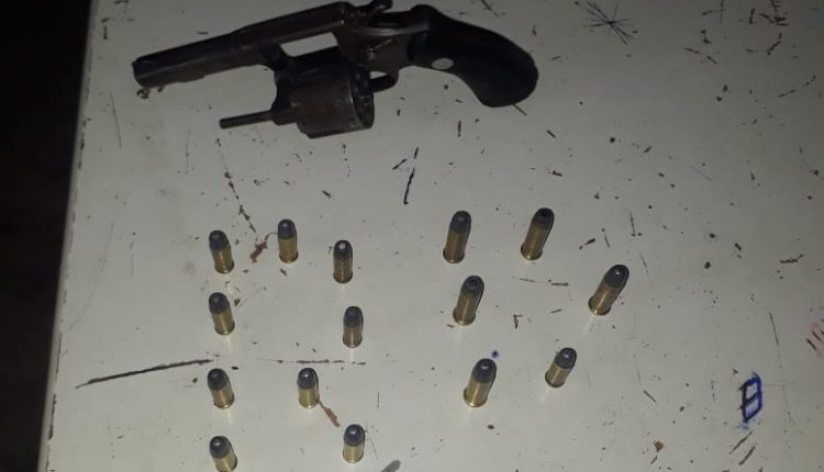 POLÍCIA MILITAR PRENDE SUSPEITOS POR TENTATIVA DE ROUBO E APREENDE ARMAS DE FOGO