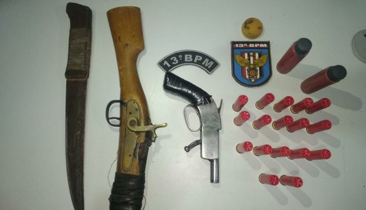 DURANTE A OPERAÇÃO SATURAÇÃO OSTENSIVA, POLÍCIA MILITAR APREENDE DUAS ARMAS DE GROSSO CALIBRE NA VILA ALCIONE