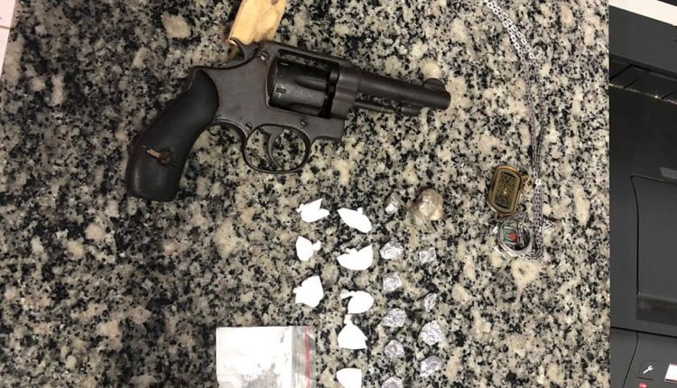 Drogas e arma de fogo são apreendidas no povoado Morros em São Mateus-Ma 