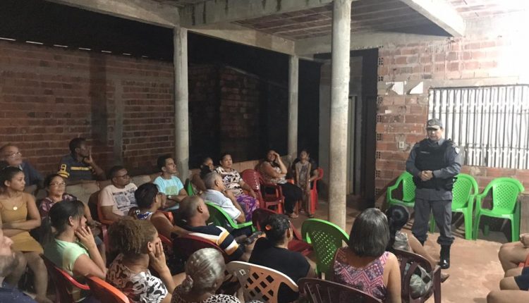 Comando do 1º BPM participa de reunião com moradores do Bairro do Gapara