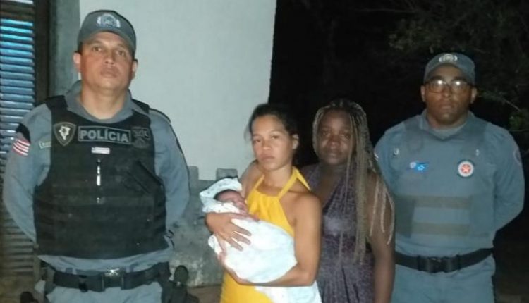 Policial Militar salva bebê engasgado na Vila Vitória