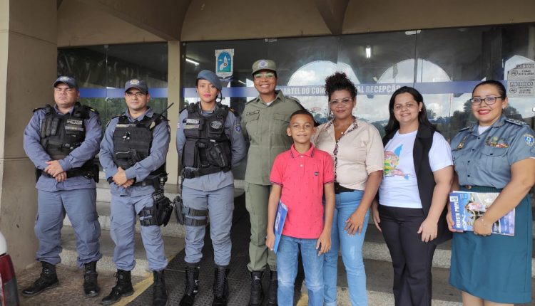 Polícias militares do Maranhão e Piauí proporcionam dia especial a menino surdo de Timon que sonha ser policial