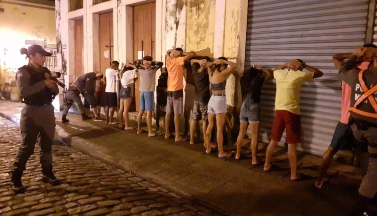 Mais um fim de semana de operações na área do CPAM-1 resulta em a apreensão de uma arma de fogo