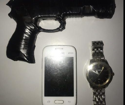 PM prende assaltantes com arma de fogo falsa no Bairro da Forquilha