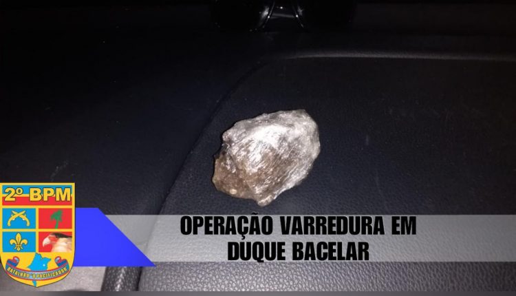 POLÍCIA MILITAR PRENDE DUPLA POR TRÁFICO DE DROGAS DURANTE OPERAÇÃO VARREDURA EM DUQUE BACELAR