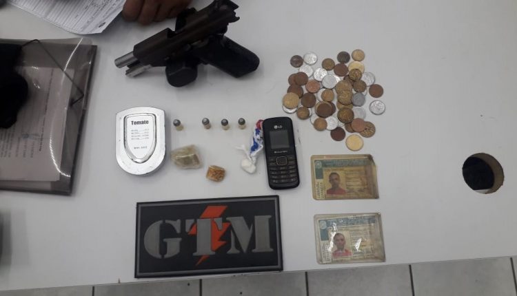 POLÍCIA MILITAR APREENDE ARMA DE FOGO DE PORTE RESTRITO NO BAIRRO DO PÃO DE AÇÚCAR