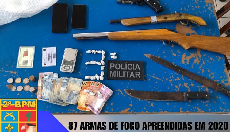 2° BPM PRENDE FORAGIDO DA JUSTIÇA E APREENDE ARMAS DE FOGO EM COELHO NETO-MA