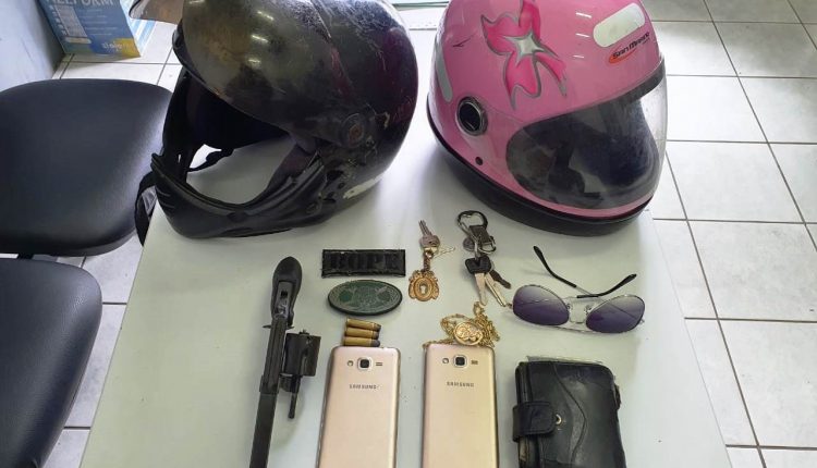 BOPE apreende arma de fogo e conduz dupla por porte ilegal de arma de fogo