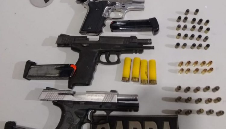 Em ação, Policiais Militares prendem indivíduo e apreendem armas de fogo e munições