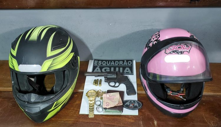 Polícia Militar prende dupla com arma de fogo no Angelim