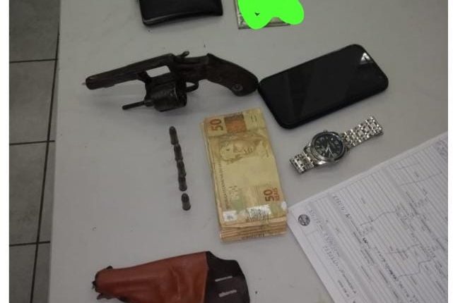 POLÍCIA MILITAR APREENDE ARMA DE FOGO NO BAIRRO DO VINHAIS