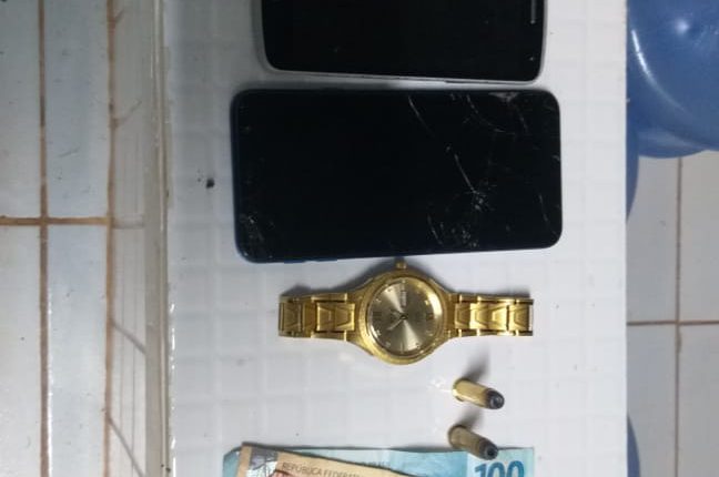 Suspeitos de assalto são presos pela Polícia Militar no município de Viana