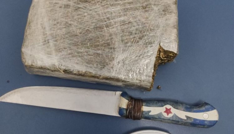 POLÍCIA MILITAR PRENDE INDIVIDUO COM TIJOLO DE MACONHA PRONTO PARA O TRÁFICO EM SANTA INÊS/MA