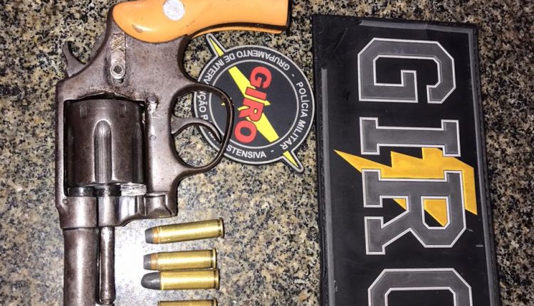 PMMA prende suspeito de assassinato e apreende arma de fogo