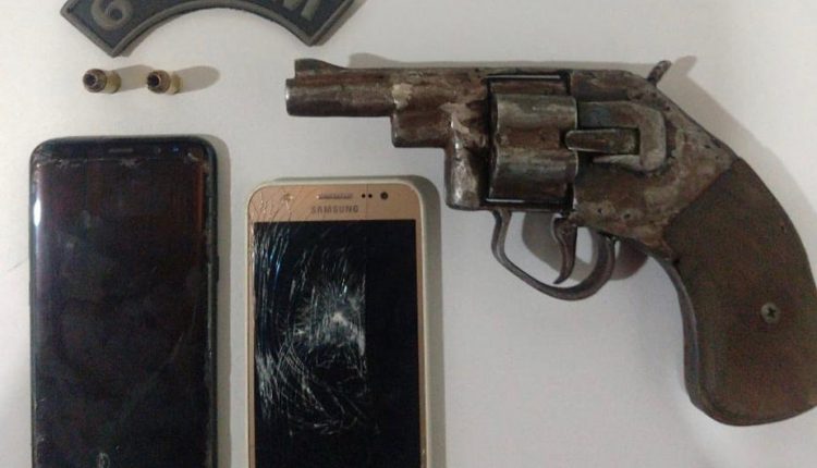 Policiais militares apreendem menores com arma de fogo na Cidade Olímpica